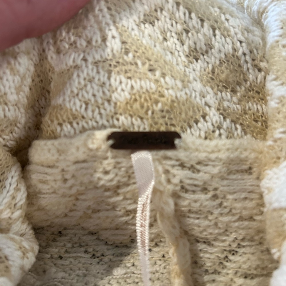 Free PeopleWomen's Cream and Yellow Lightweight Sweater Size XS - Picture 3 of 9